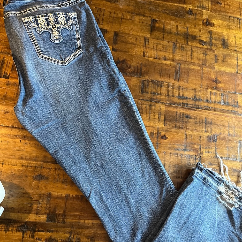 Rock & Roll Cowgirl Blue Boot Cut Jeans with Embroidery
